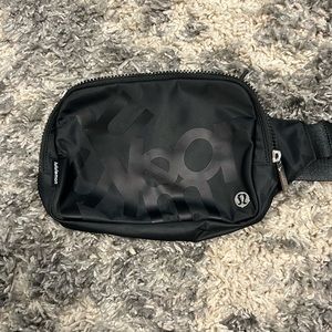 Lululemon Everywhere Belt Bag 2L